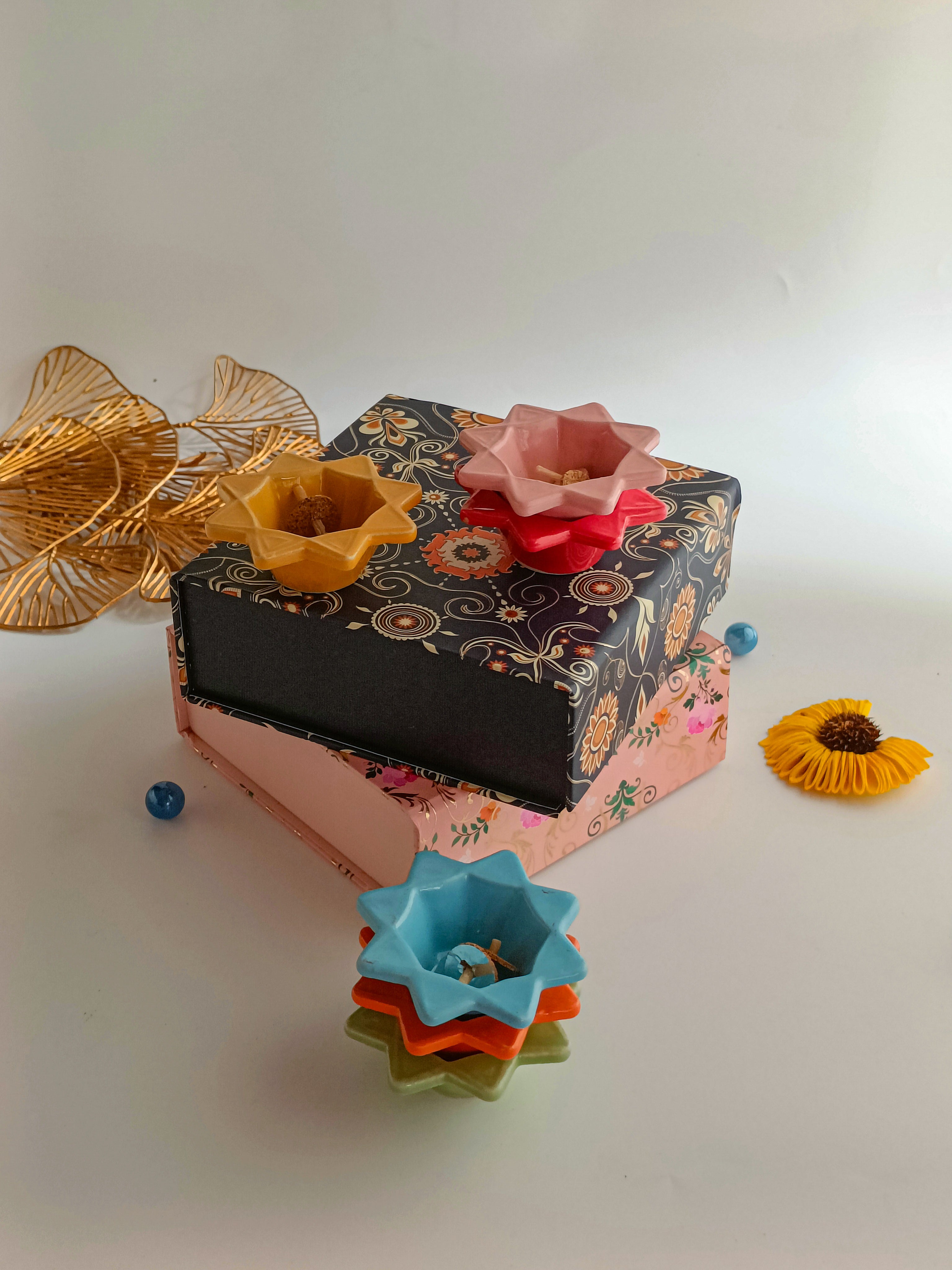 Shubh Nakshatra Diyas Gift Hamper set