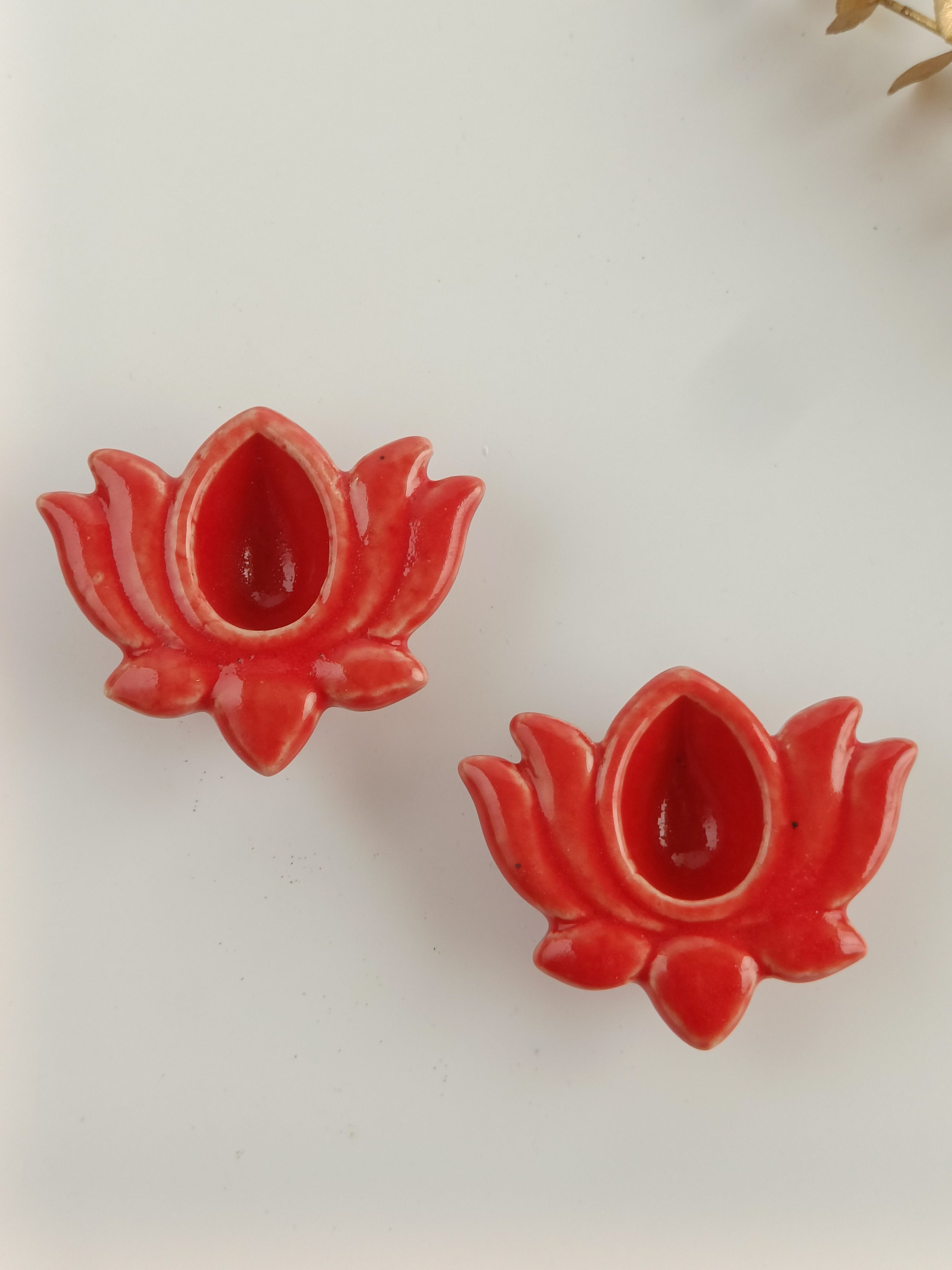Lotus Diya ( Set of 6 pcs)