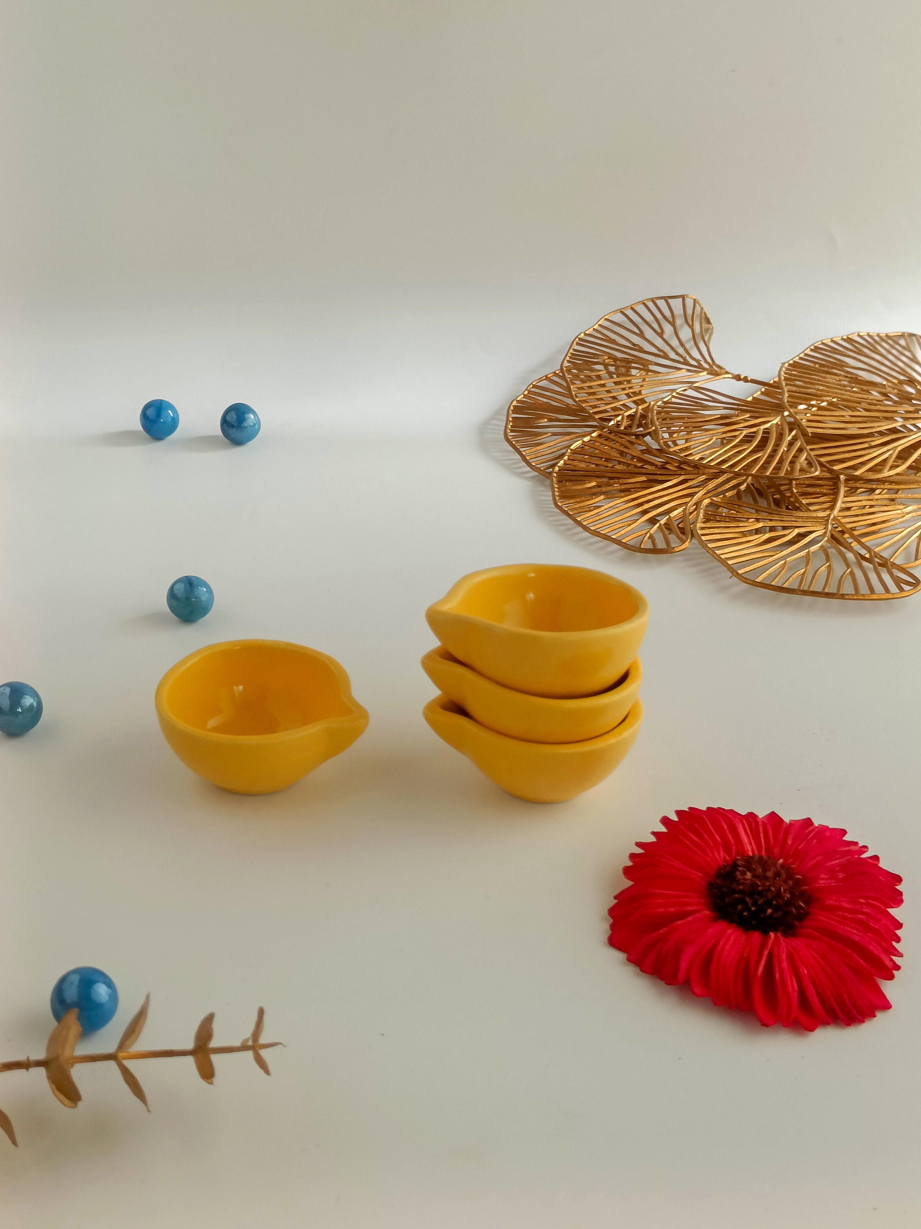 Classic Ceramic Diyas (Set of 4)