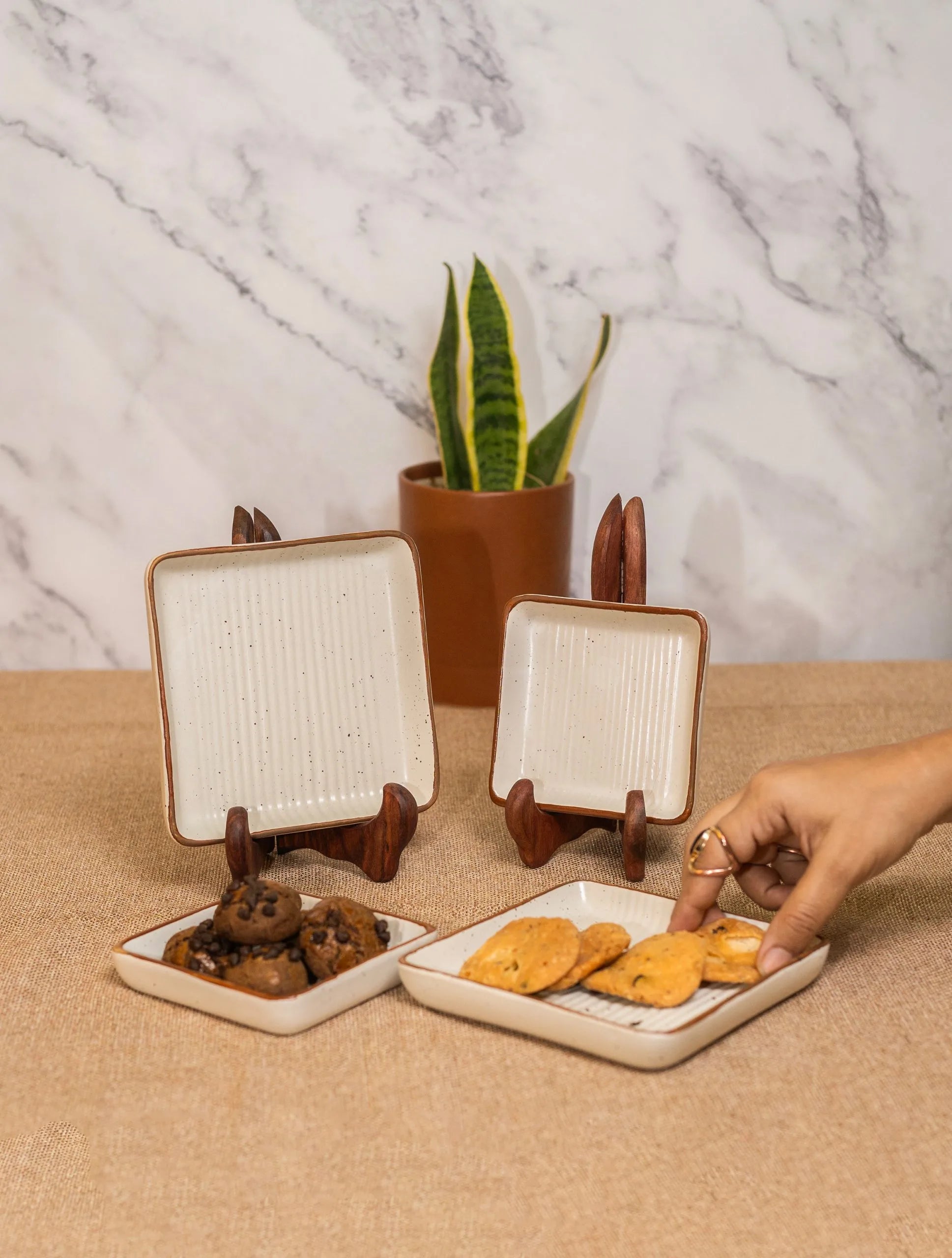 Set of 4 Rimming Rouge Plates @ Price of 3