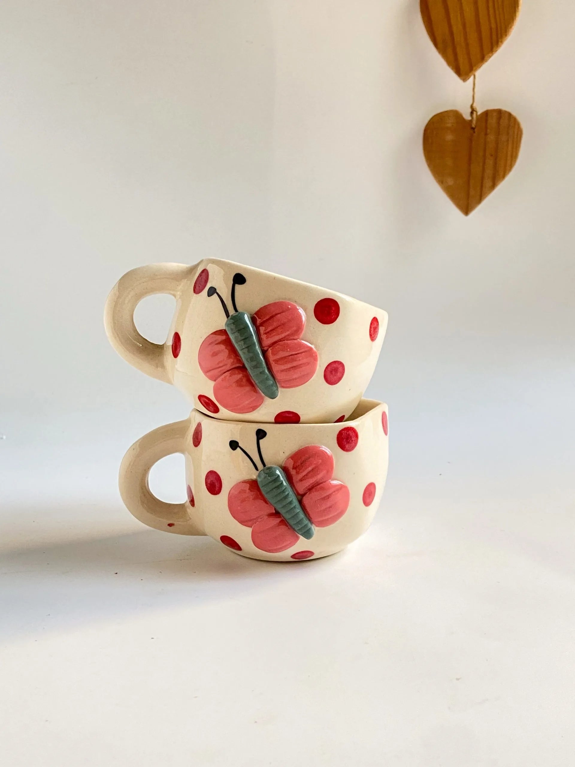 Fluttering Beauty Mug ( per pc )