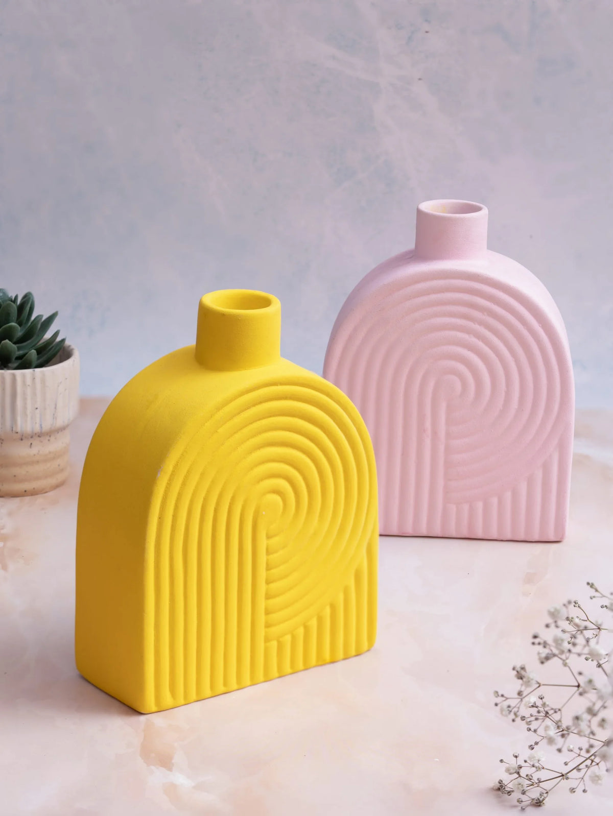 Curvy Quill Vase