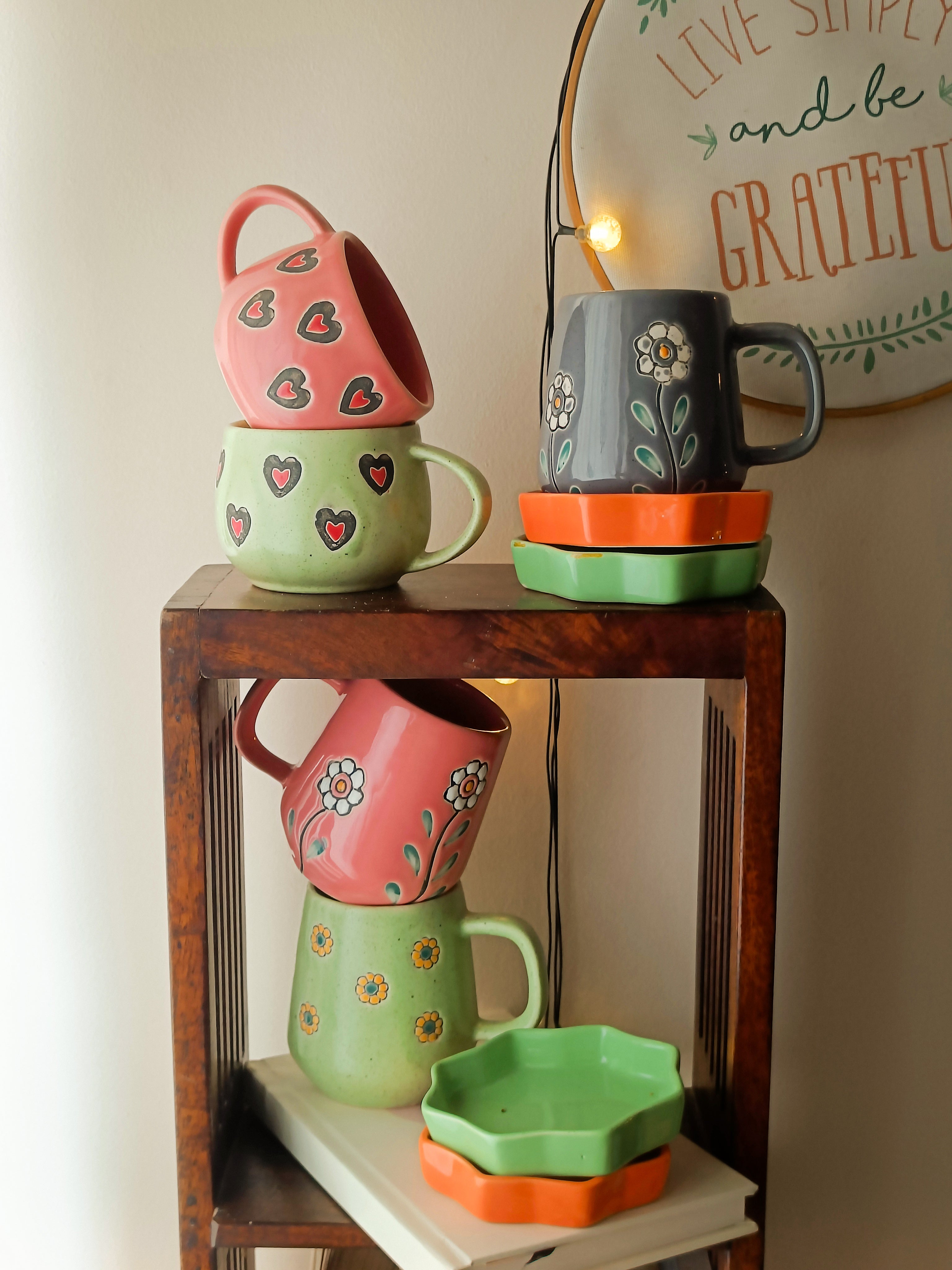 Glossy Garden Mug( per pc )