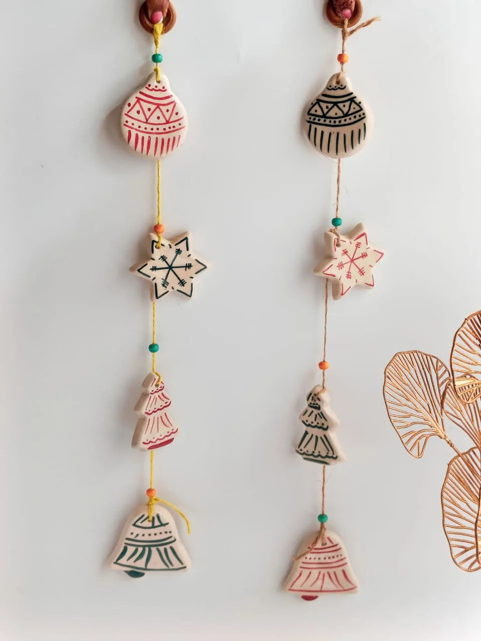 Holly Jolly Ceramic Charm Hanging(per set)