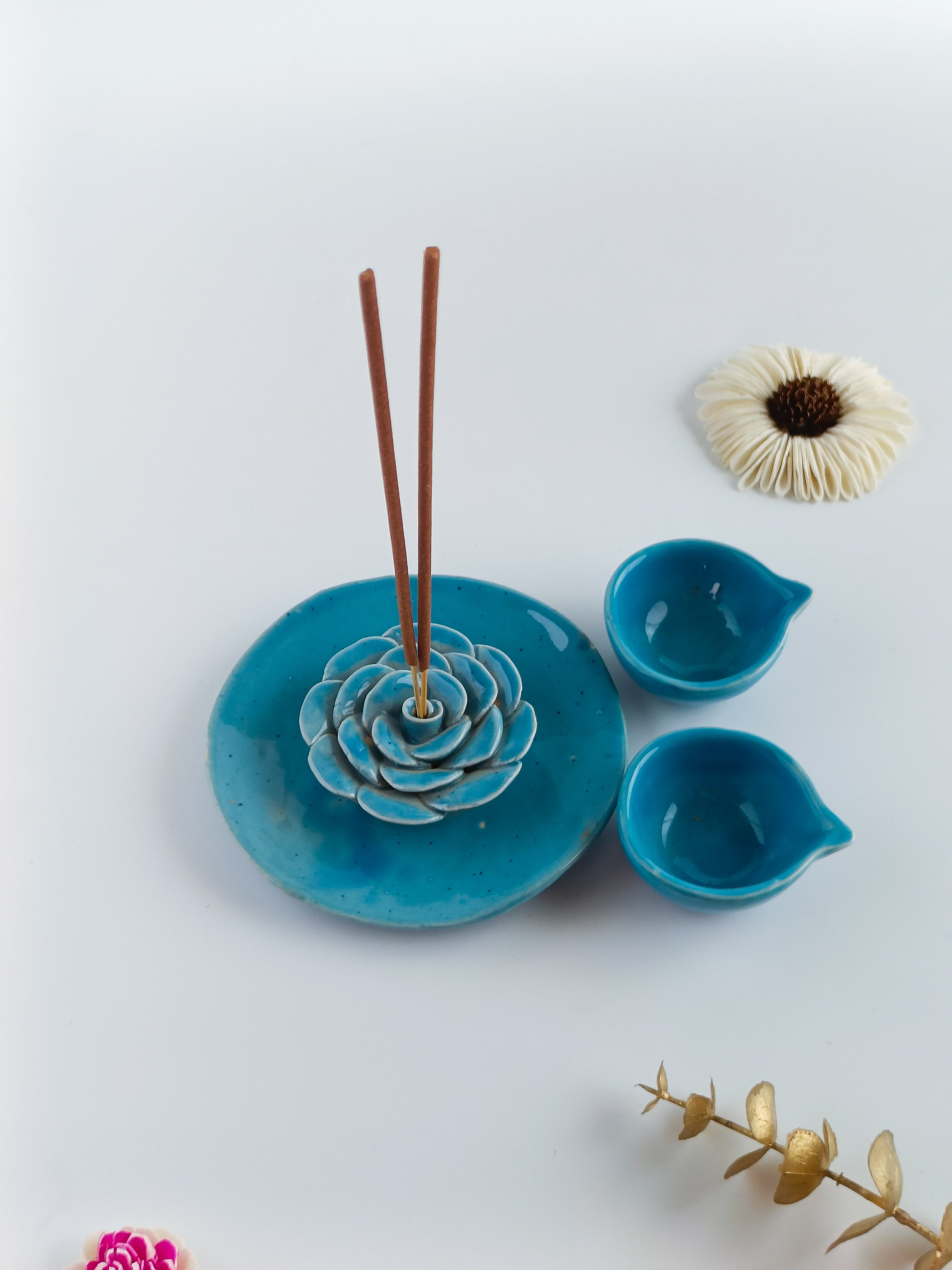 Floret Agarbatti Stand and 2 Diyas Set