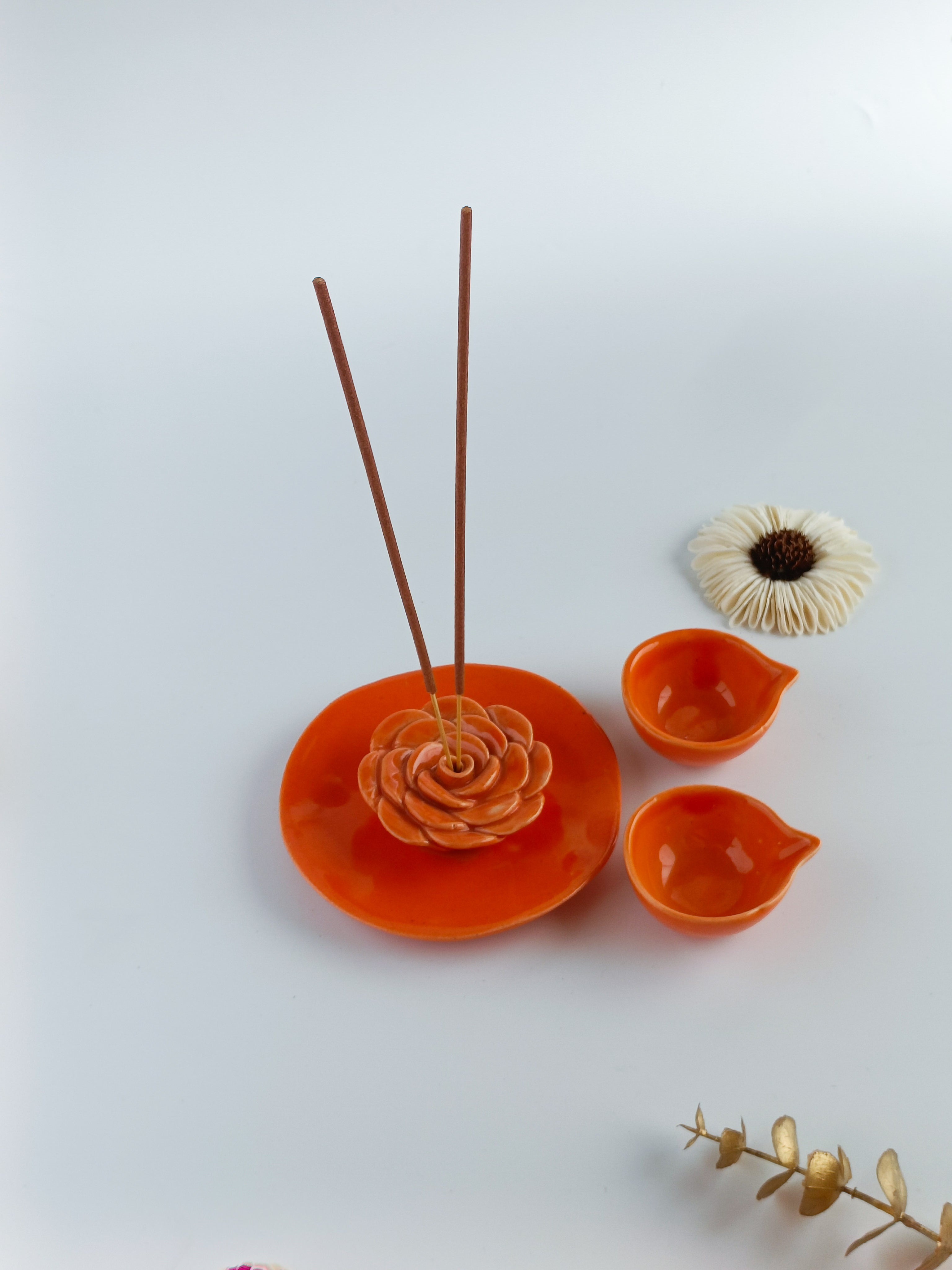 Floret Agarbatti Stand and 2 Diyas Set